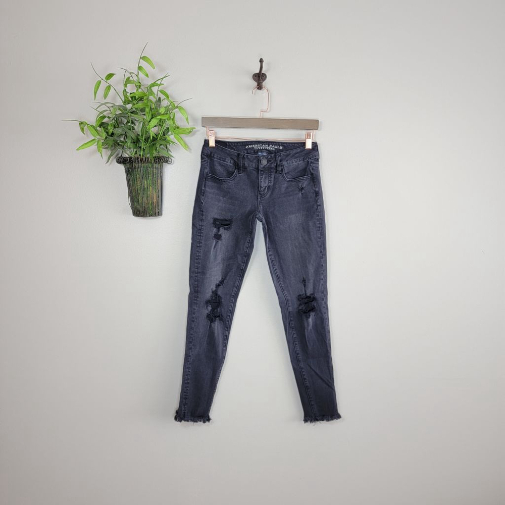 American Eagle Super Low Rise Skinny Jegging Jeans Black Distressed Frayed AE 4
